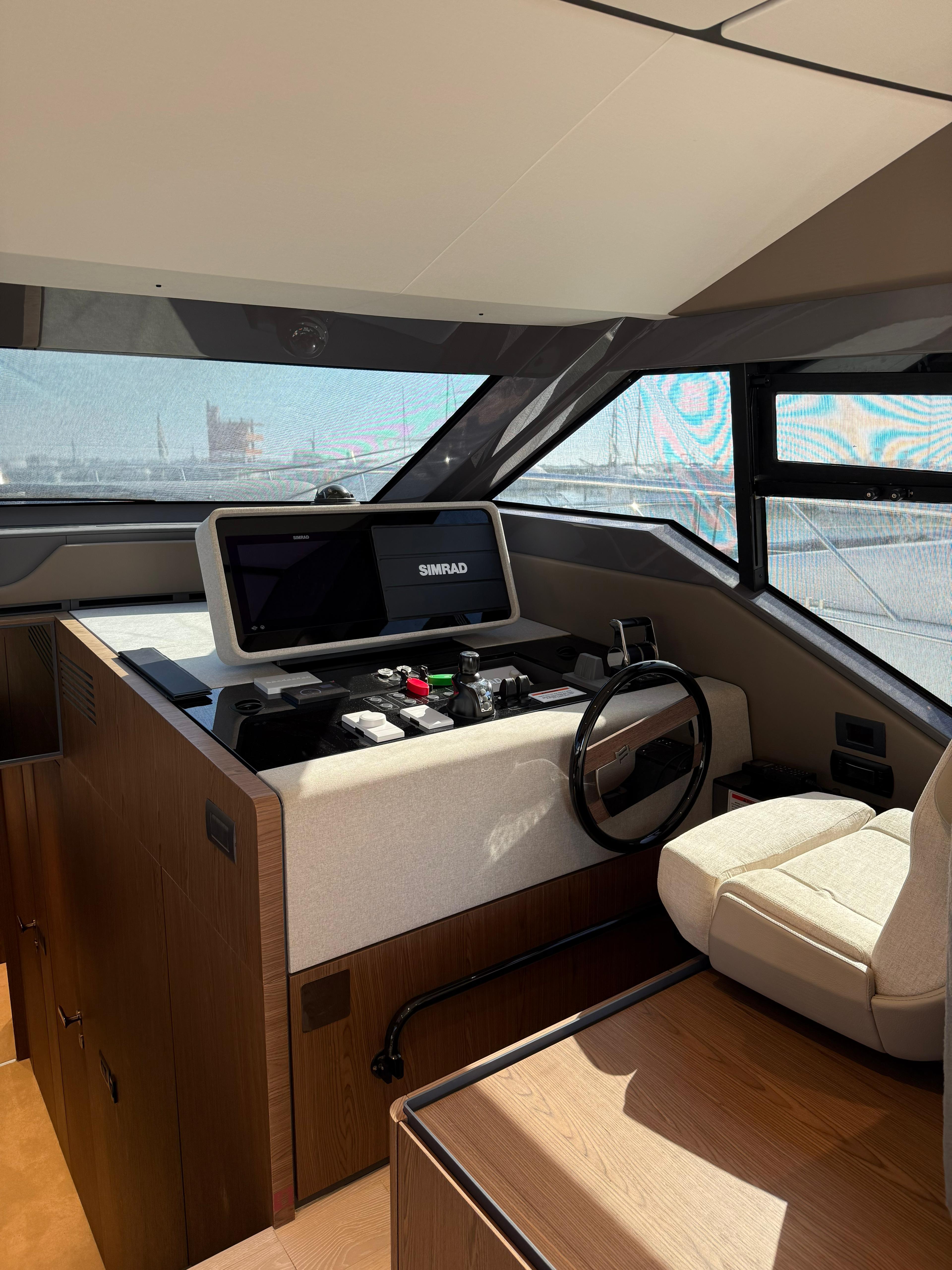 2023 FERRETTI YACHTS 580 